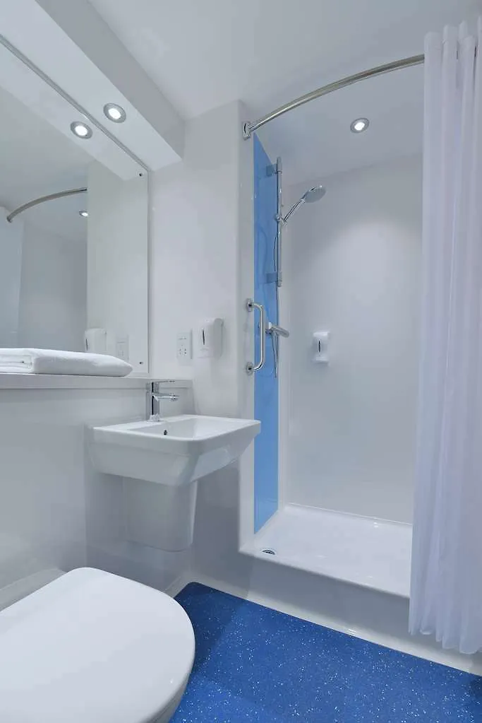 Travelodge Nottingham Em Airport Donington Park M1